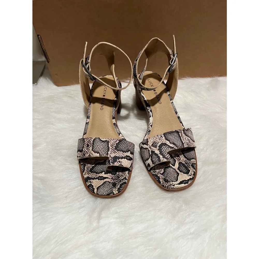 Lucky Brand Loklin Heeled Sandal Snake Print Ankle Strap Chunky Heel Size 8.5M